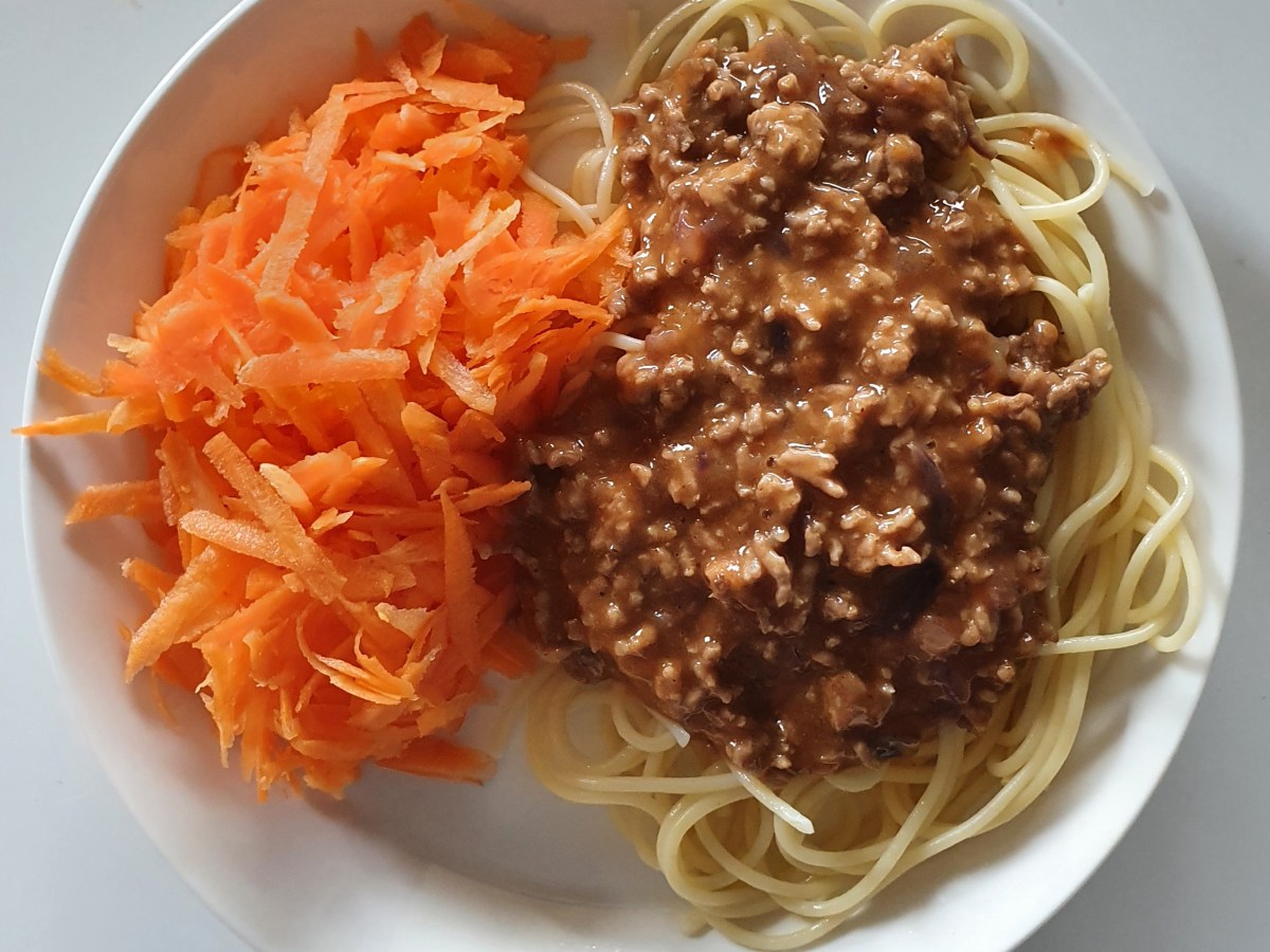 Jauhelihakastike spagetille