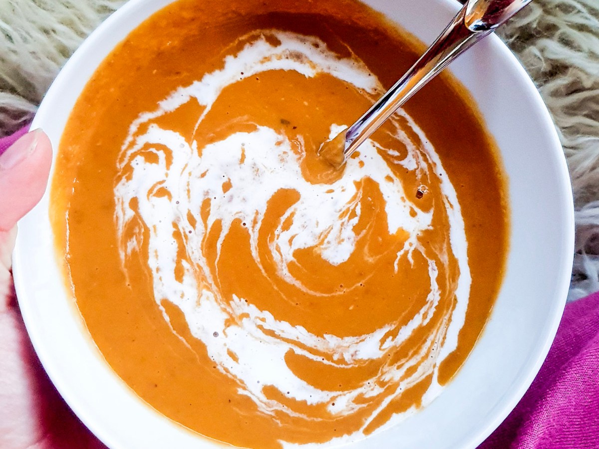 Bataatti-linssikeitto