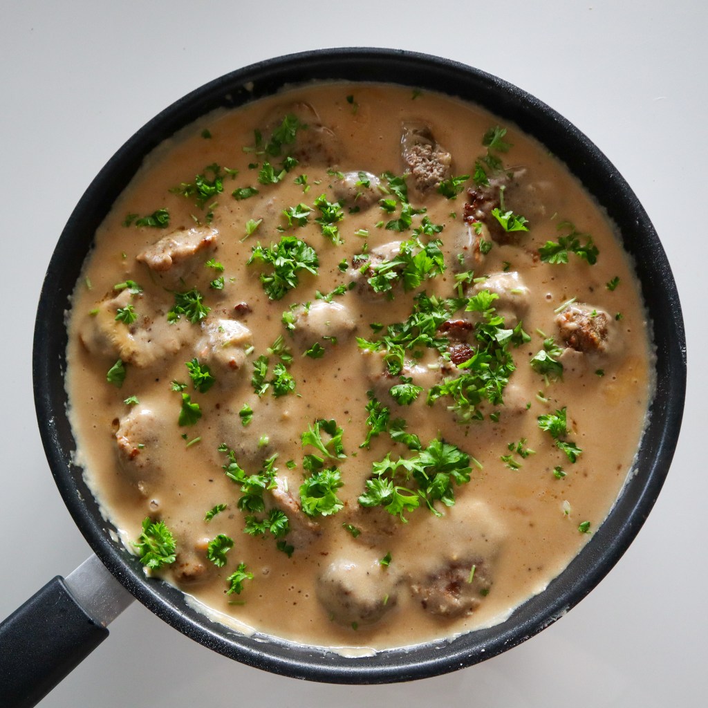 Lihapullat sinappikastikkeessa