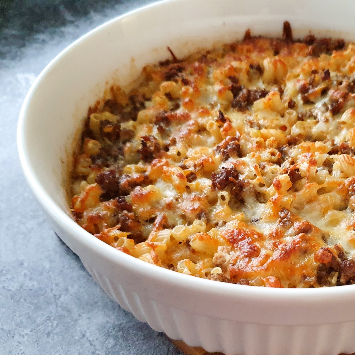 Lihaisempi jauheliha-makaroonilaatikko