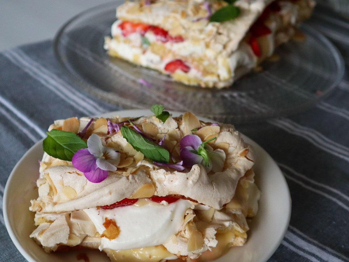 Raparperi-mansikka britakakku