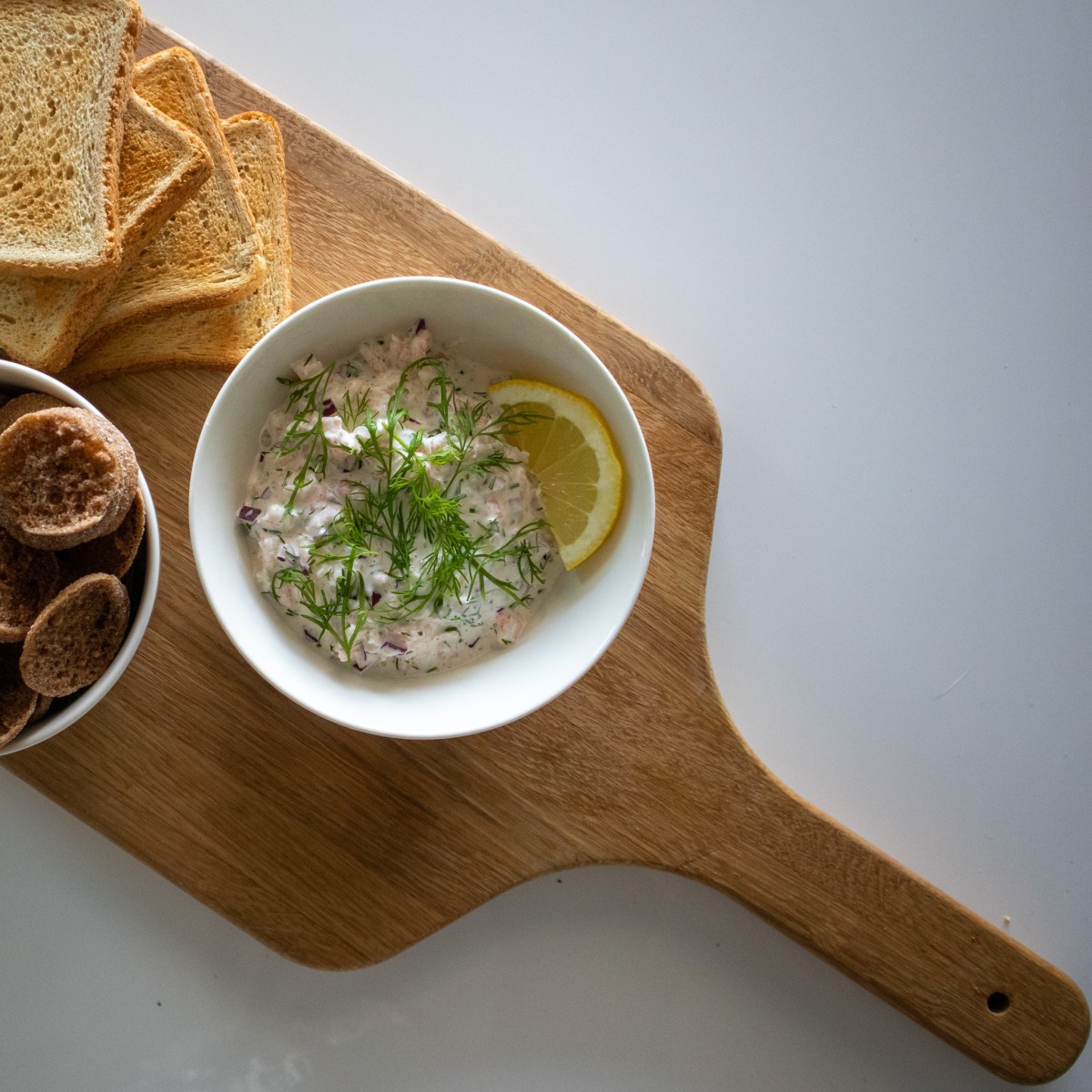 Skågen-katkarapusalaatti